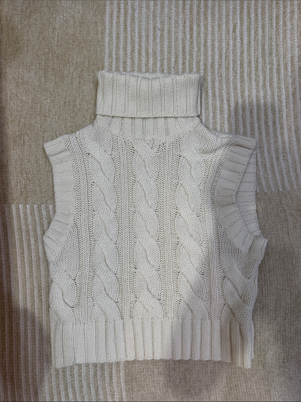 H&M Cream Cable Knit Sleeveless Turtleneck Sweater Vest